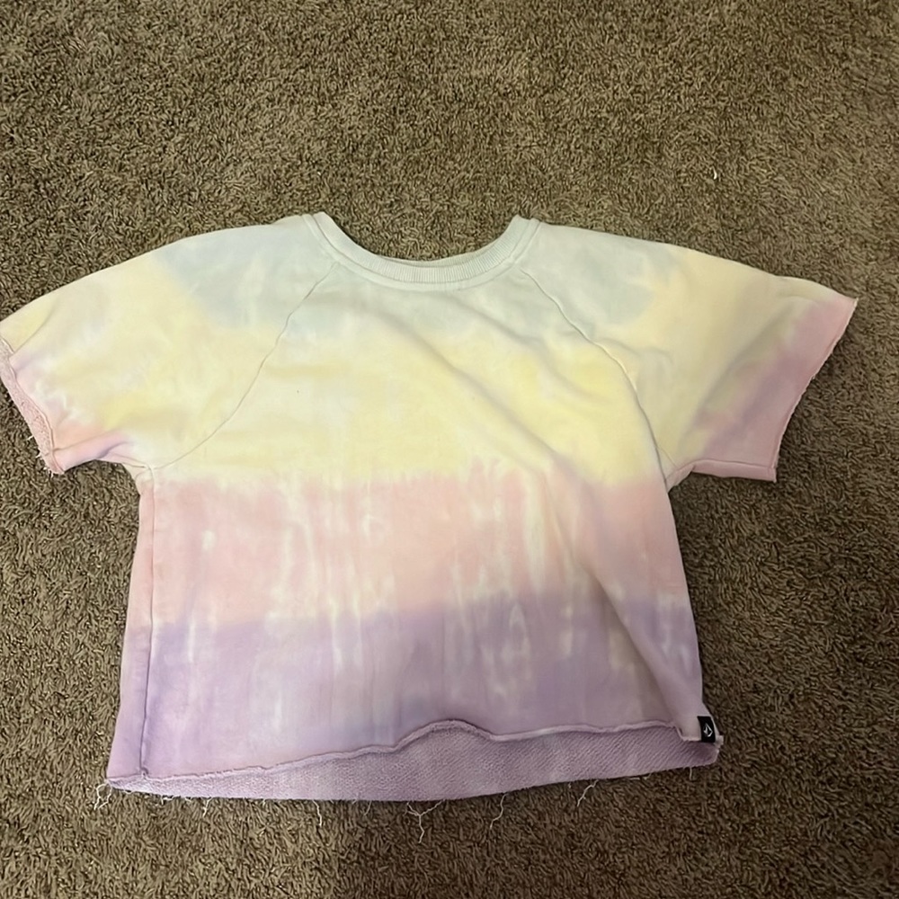 Volcom girls shirt.